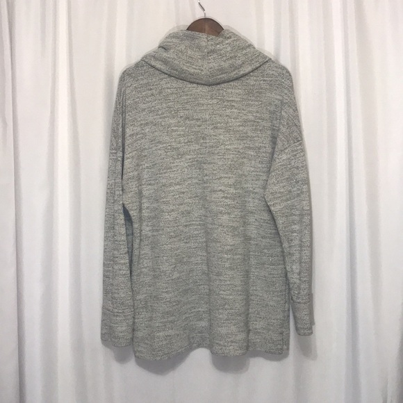 𝅺Plus Size Long Sleeve Cowl Neck Top Size 2X - Picture 2 of 9